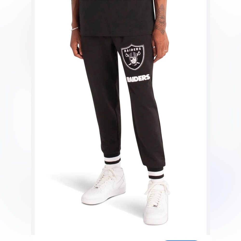NWT LAS VEGAS RAIDERS MEN'S
LOGO SELECT BLACK‎ JOGGER...